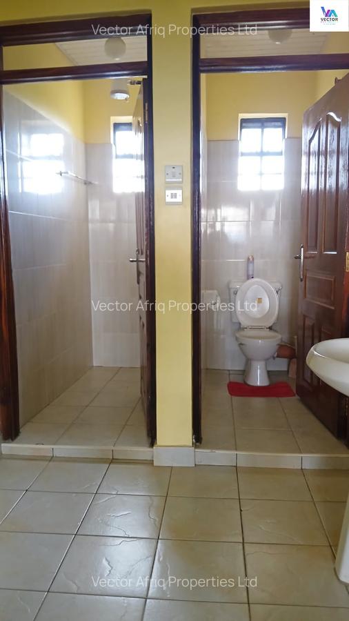 5 Bed Townhouse with En Suite in Syokimau - 11