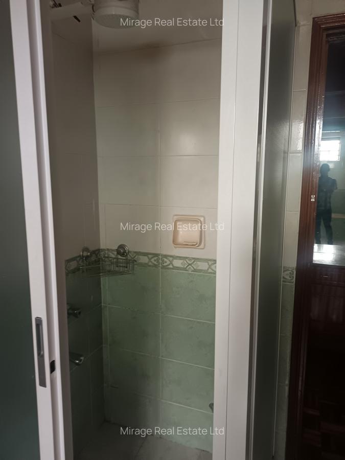 5 Bed Townhouse with En Suite in Kilimani - 8