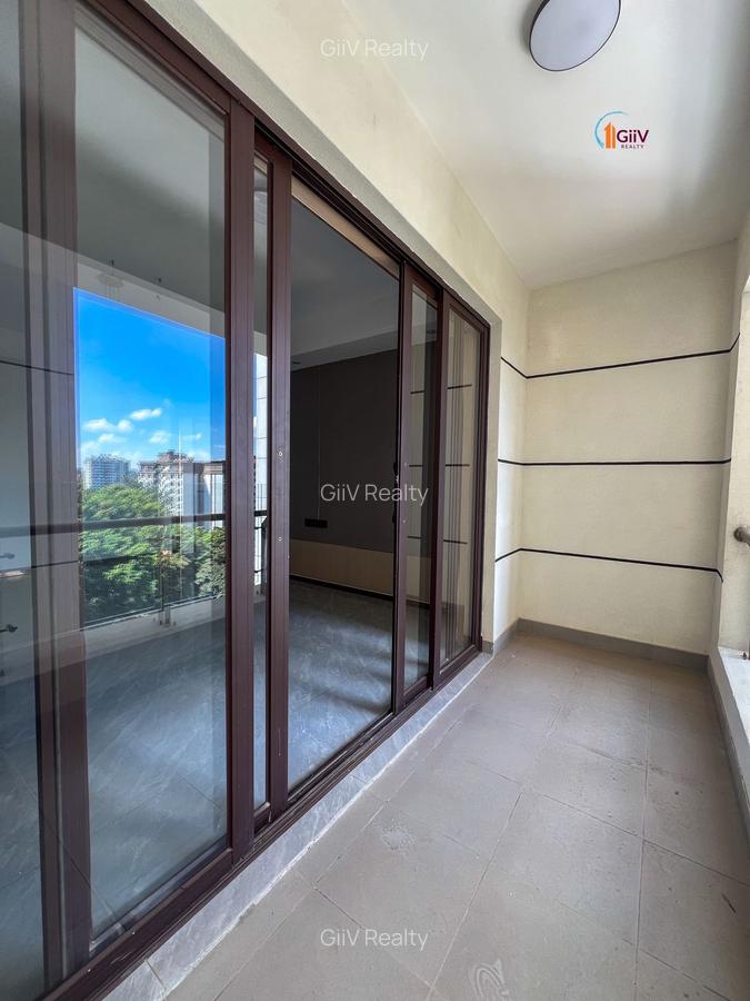 2 Bed Apartment with Swimming Pool in Riverside - 5