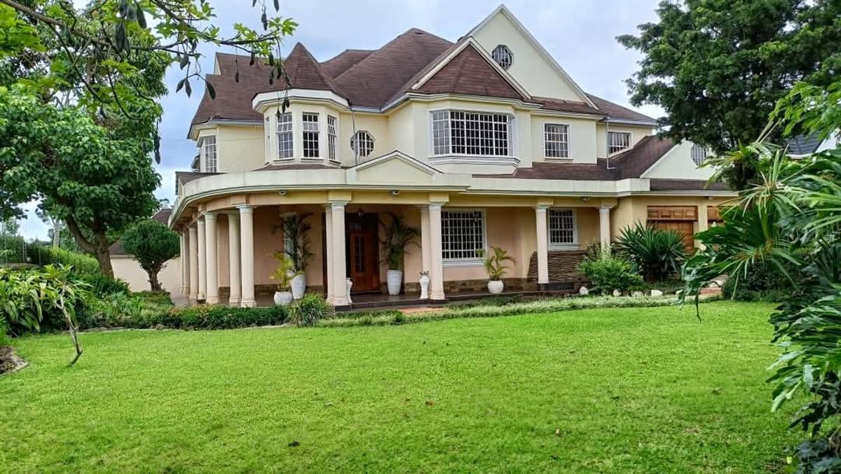 5 Bed House with En Suite in Runda - 17