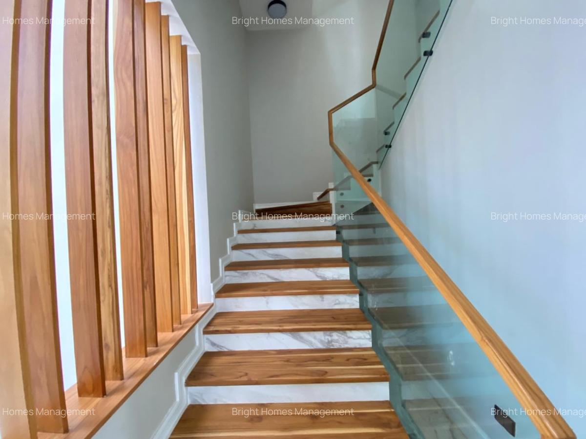 5 Bed Villa with En Suite in Loresho - 7