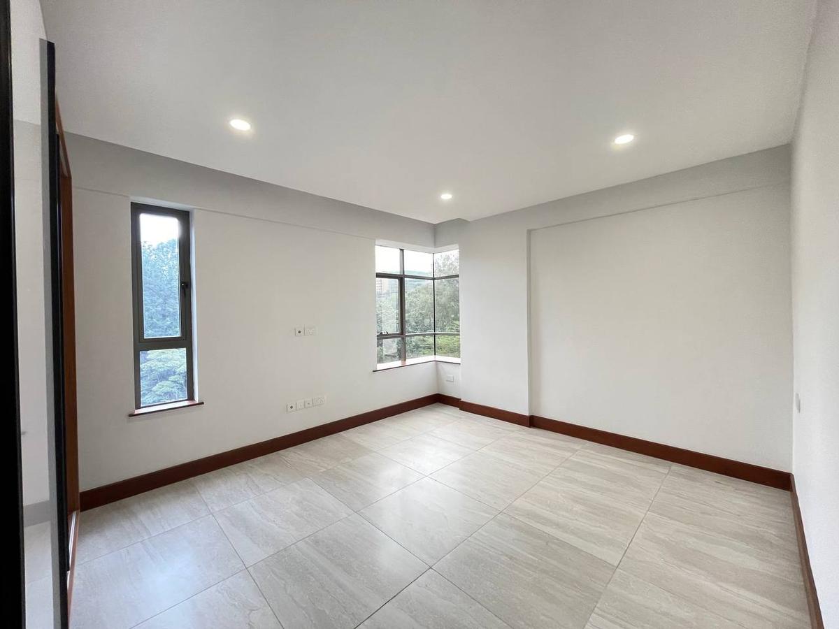 2 Bed Apartment with En Suite in Westlands Area - 5