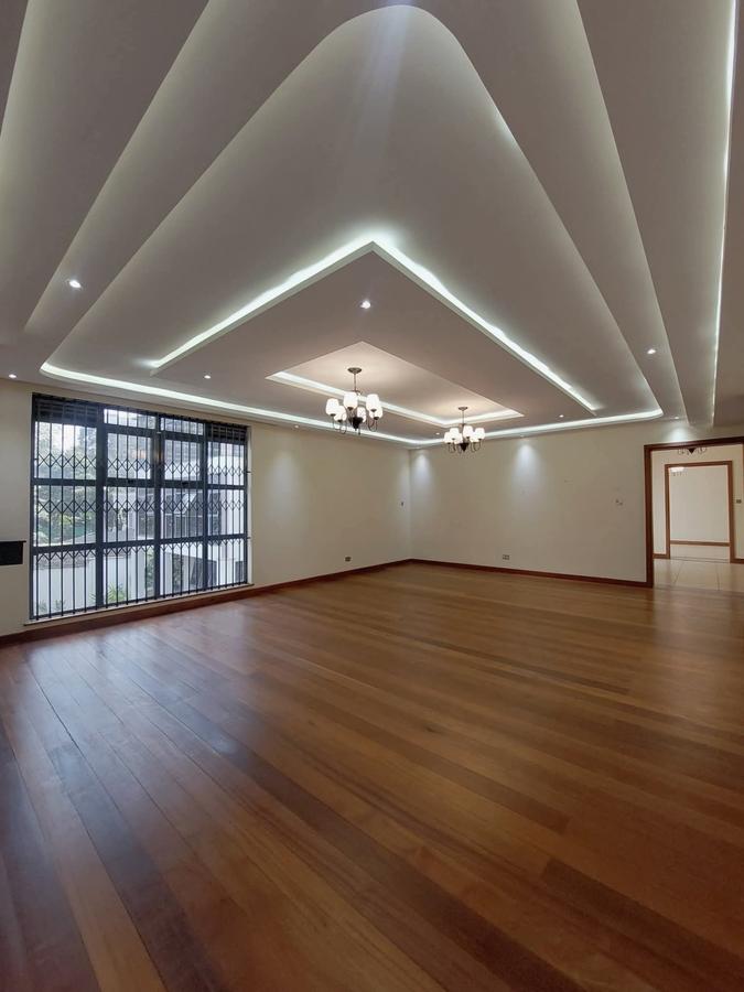 7 Bed Townhouse with En Suite in Nyari - 6