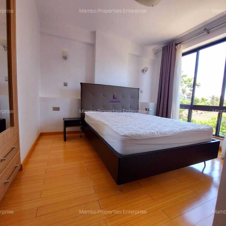 Serviced 2 Bed Apartment with En Suite at Brookside Drive - 6