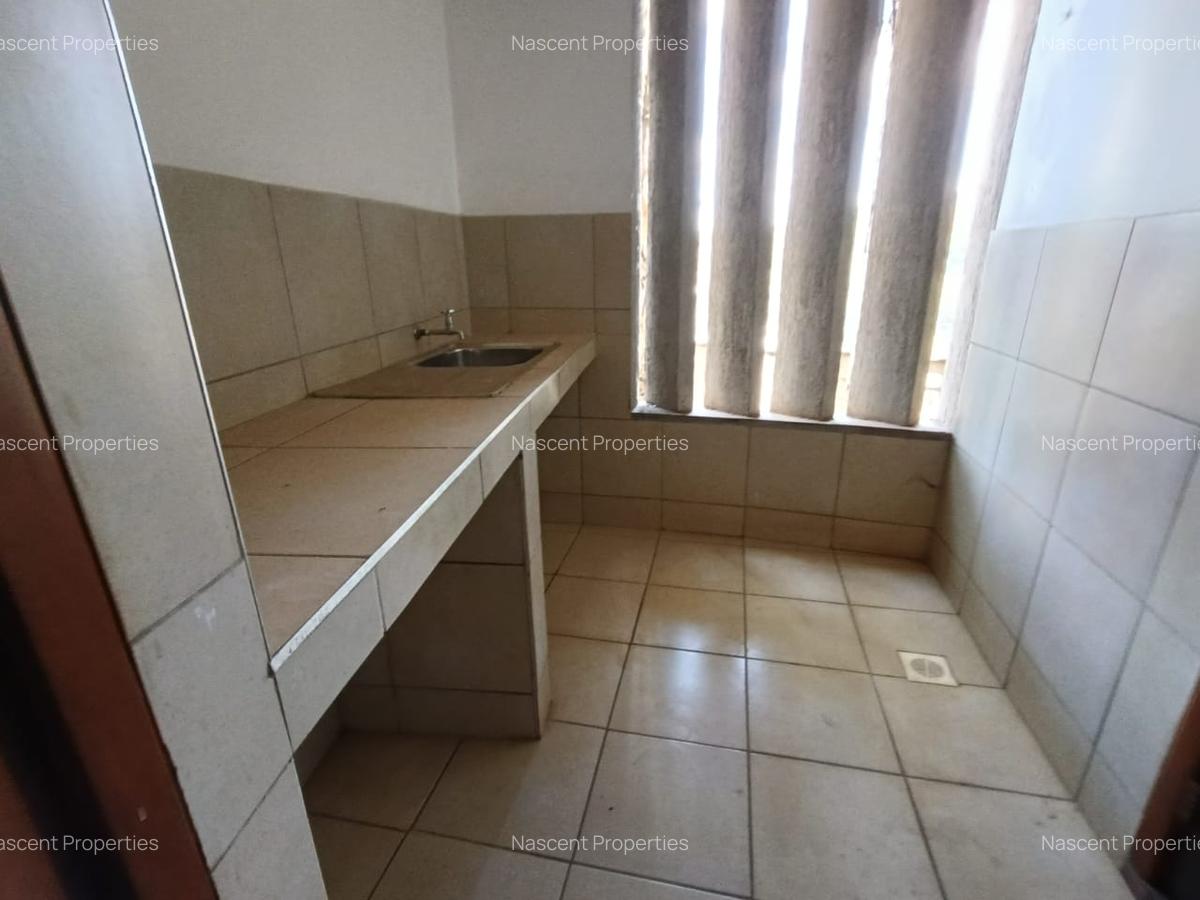 3 Bed Apartment with En Suite in Parklands - 9
