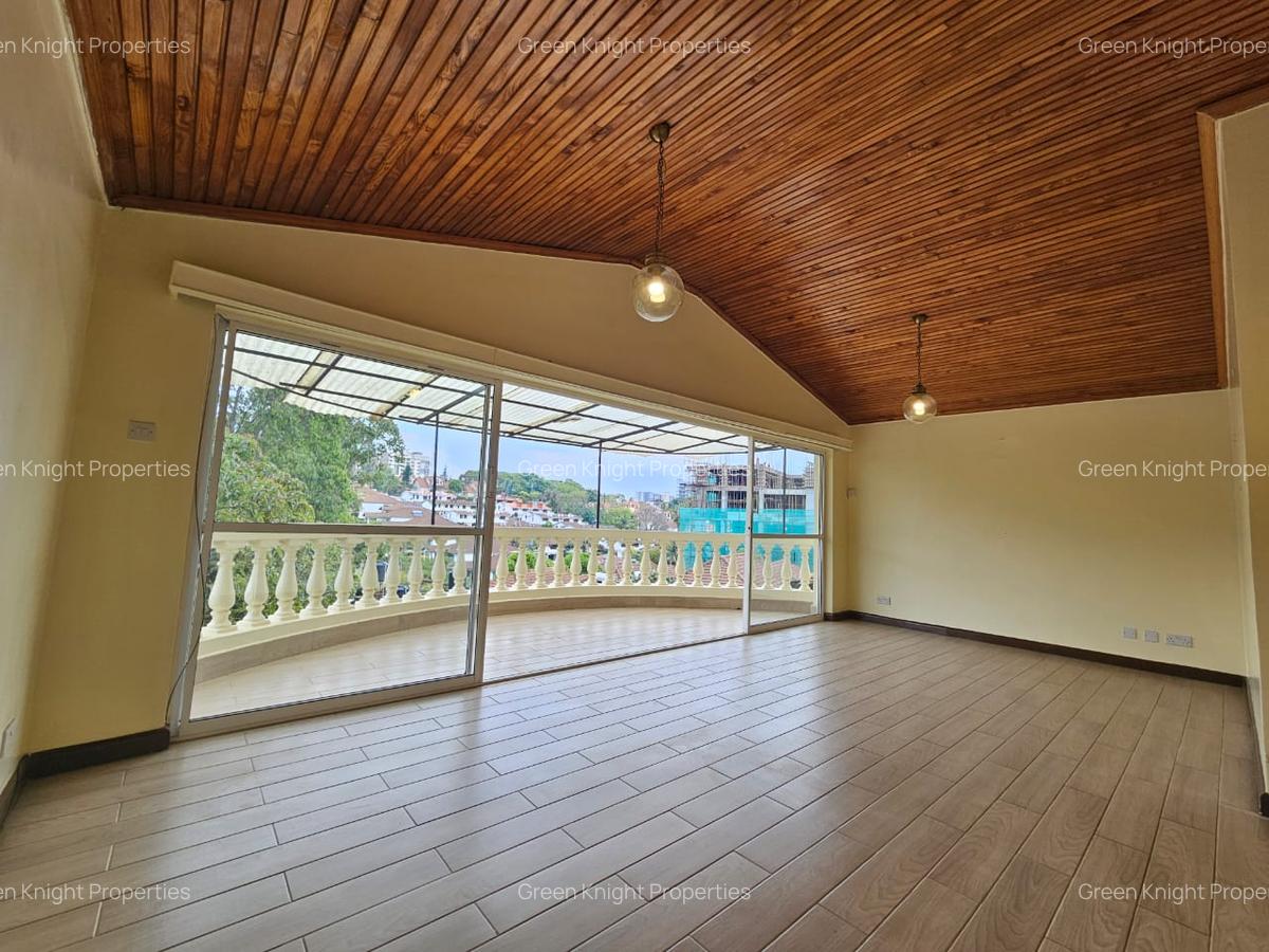 Serviced 2 Bed Apartment with En Suite in Westlands Area - 6