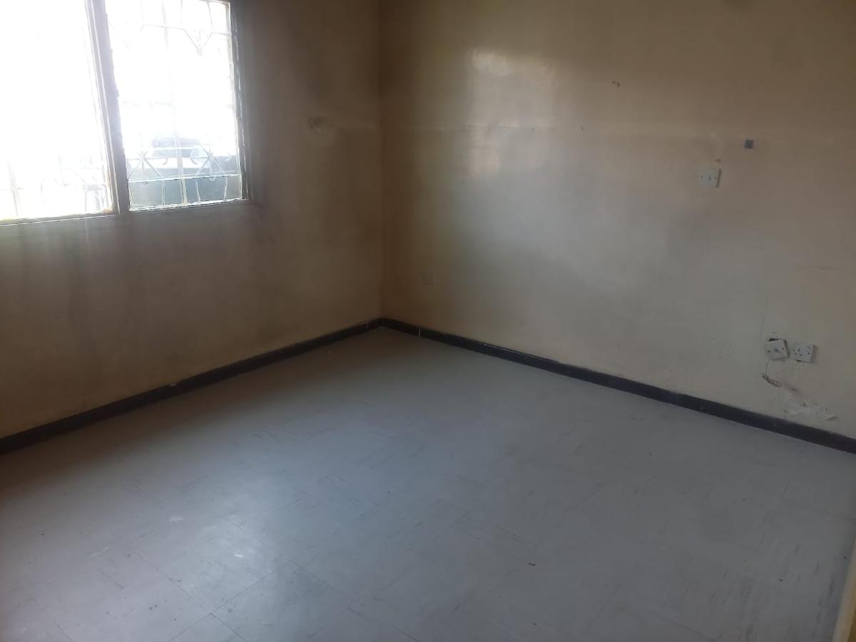 3 Bed Townhouse with En Suite in Langata - 18