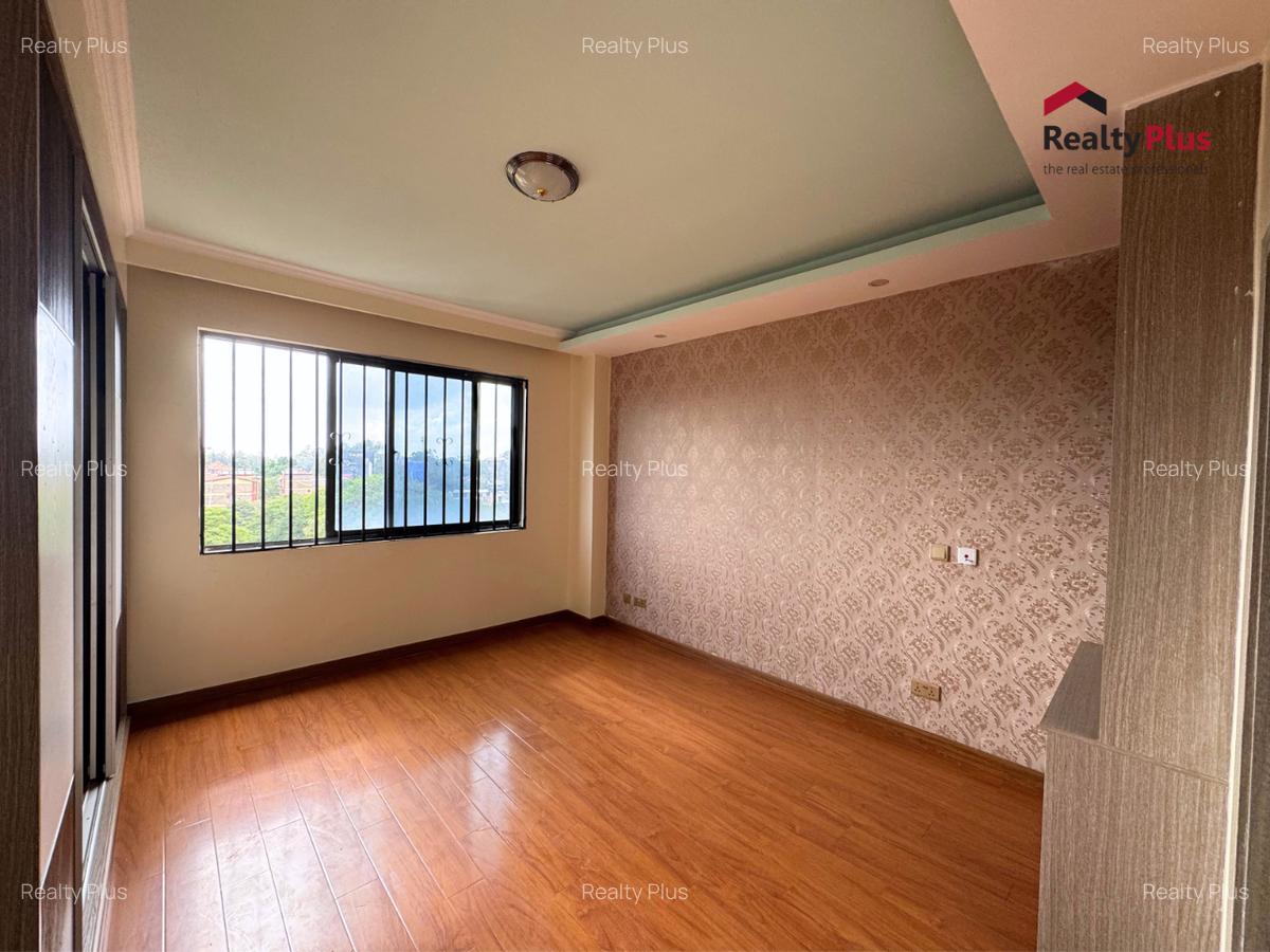 3 Bed Apartment with En Suite at Dennis Pritt Road - 10