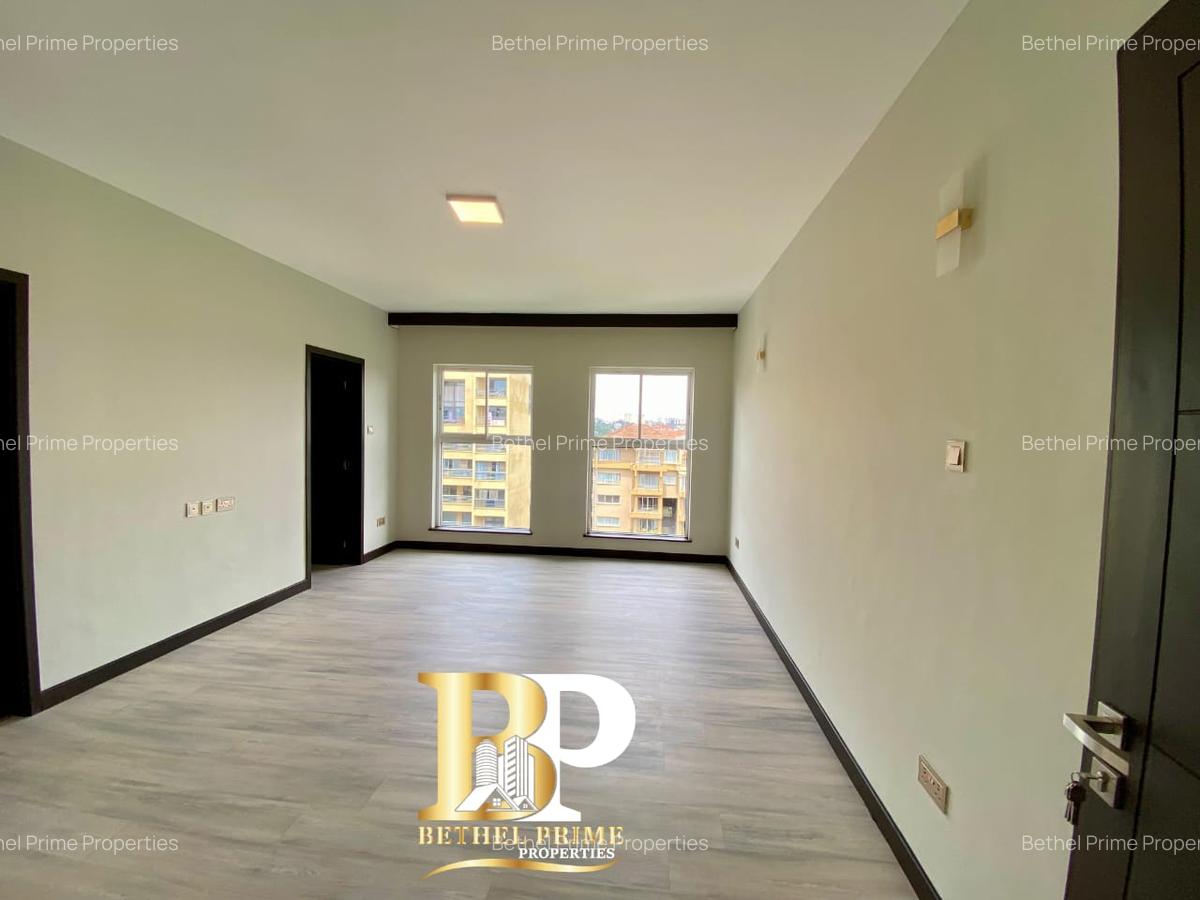 3 Bed Apartment with En Suite in Riverside - 15