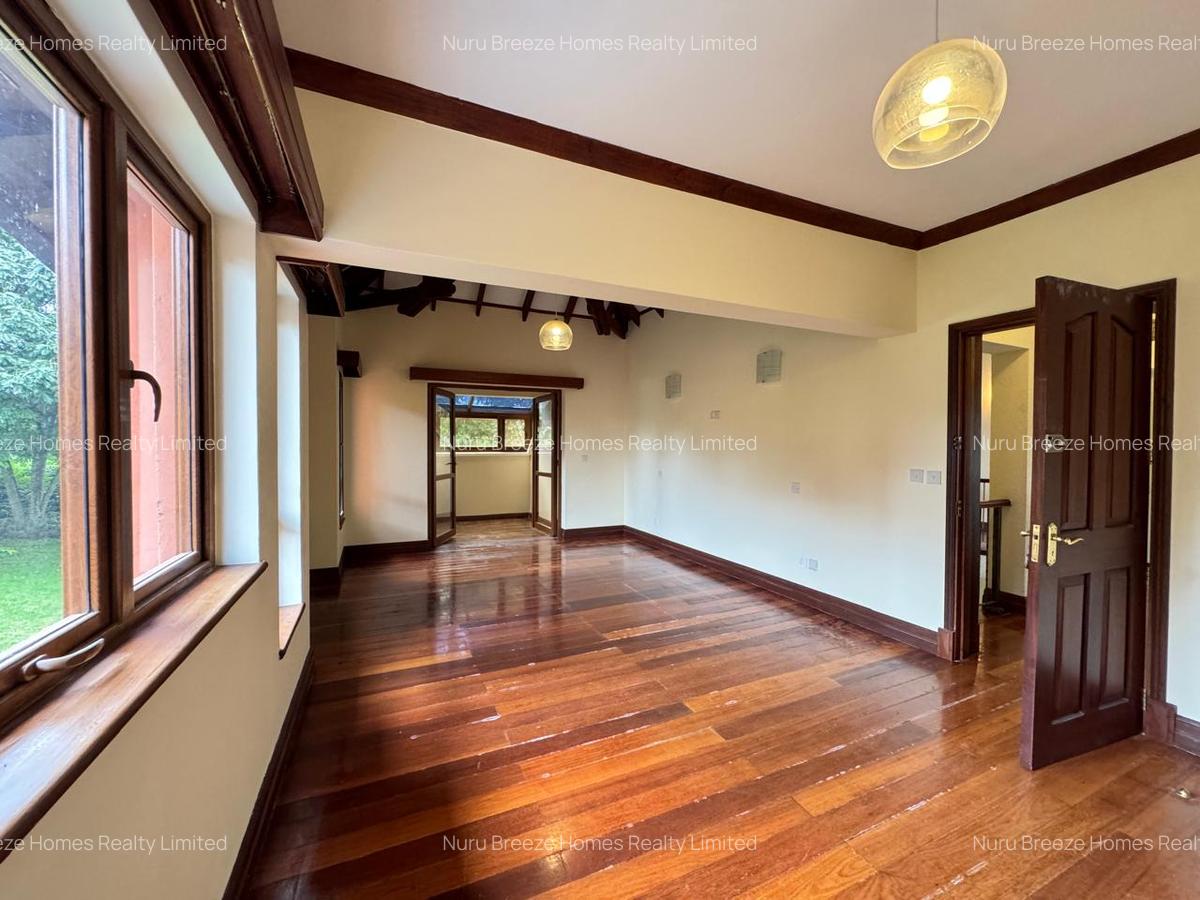 5 Bed Townhouse with En Suite in Kitisuru - 17