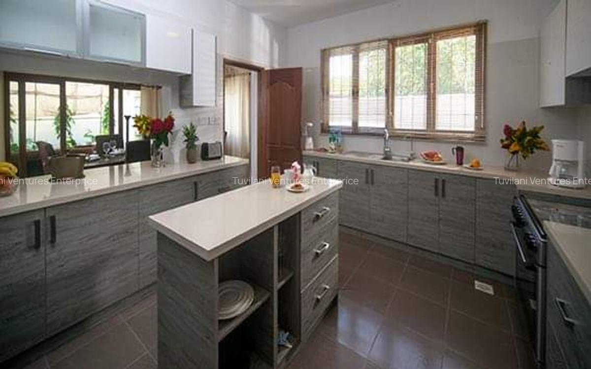 4 Bed Villa with En Suite at Nyali Mombasa - 9