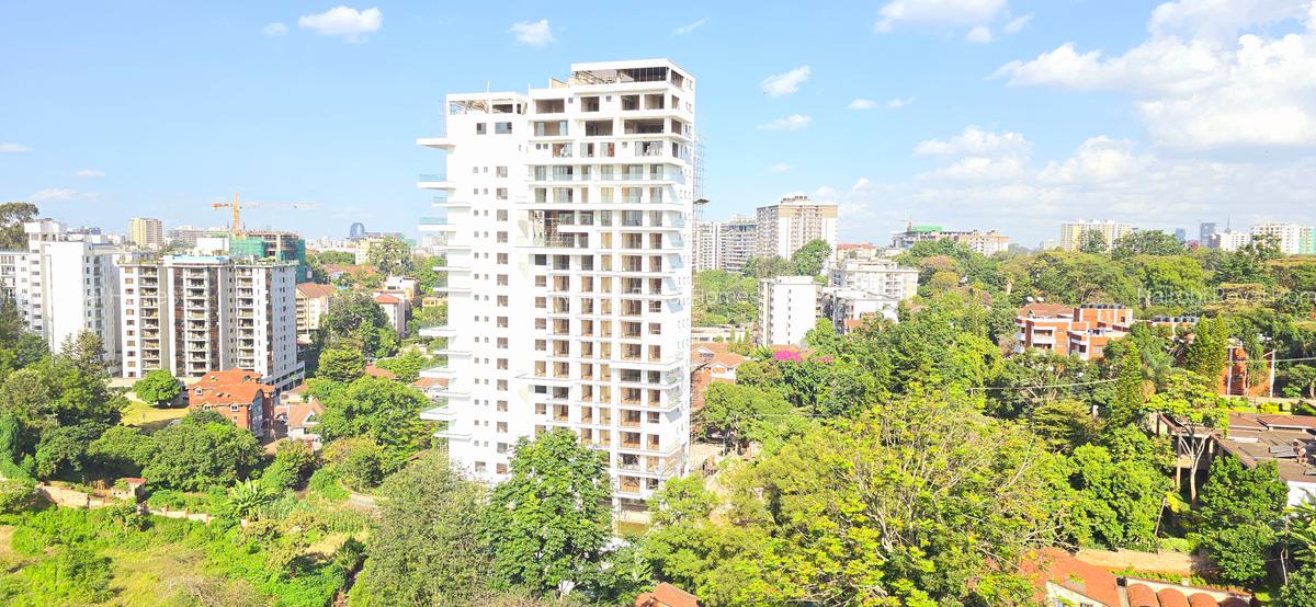 2 Bed Apartment with En Suite at Riverside Drive - 3