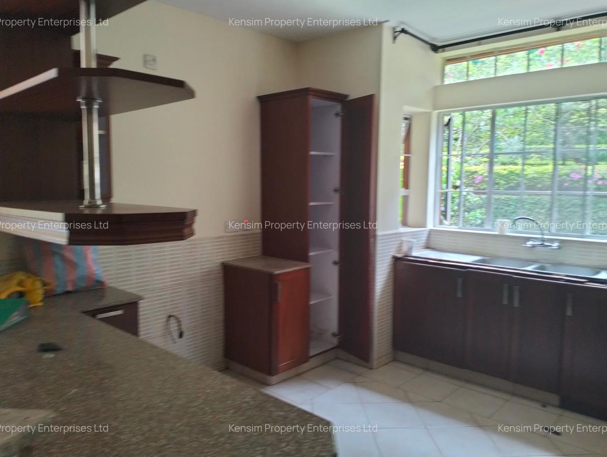 5 Bed Townhouse with En Suite in Rosslyn - 10