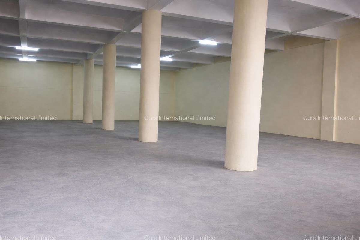 5,250 ft² Warehouse in Ruaraka - 5