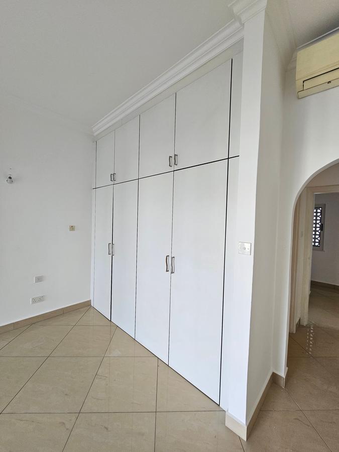 3 Bed Apartment with En Suite in Nyali Area - 16