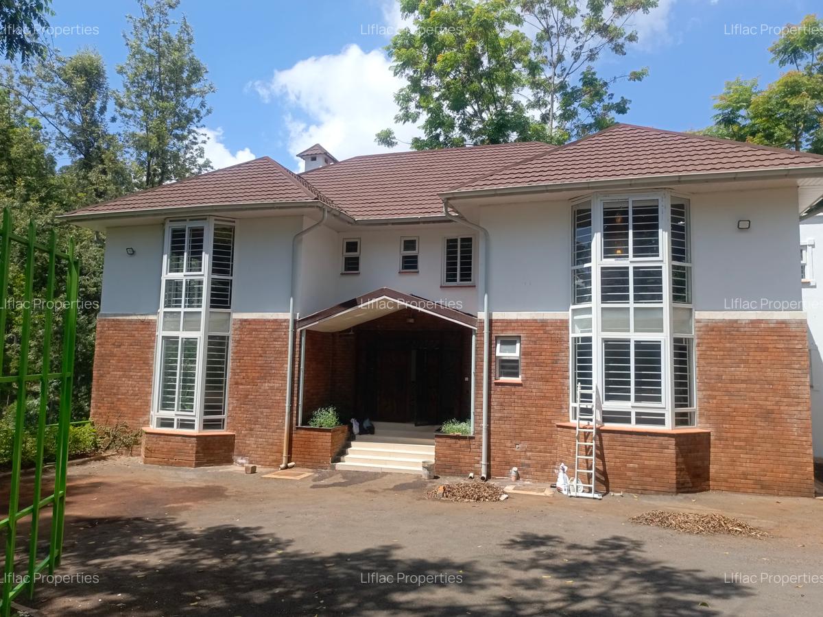 6 Bed House with En Suite in Rosslyn - 1