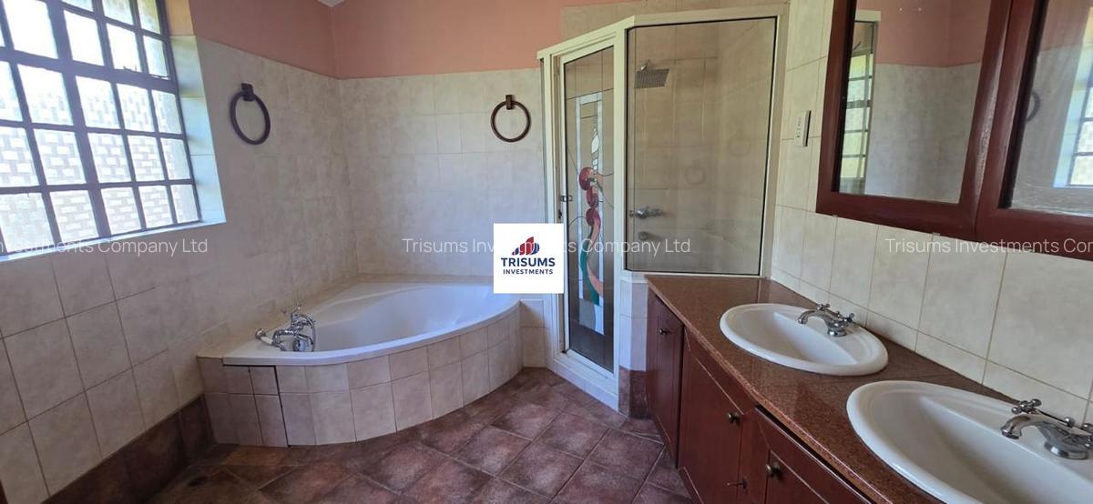 4 Bed House with En Suite in Runda - 9