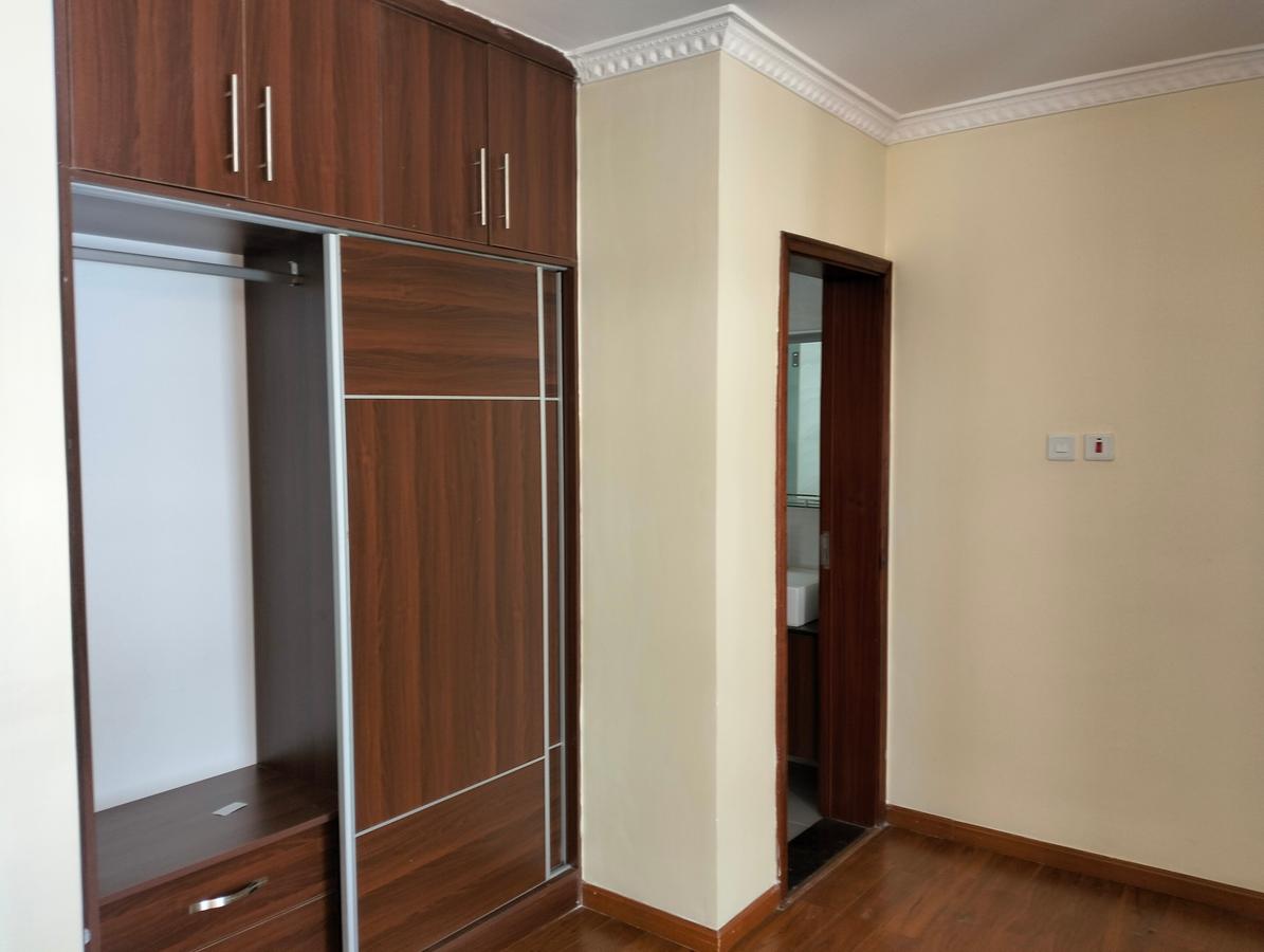 5 Bed Townhouse with En Suite in Lavington - 16