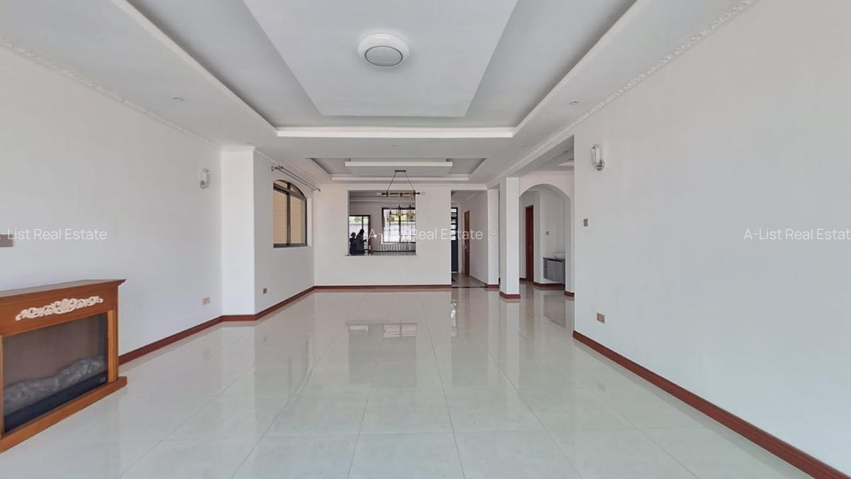 5 Bed Townhouse with En Suite at James Gichuru - 2