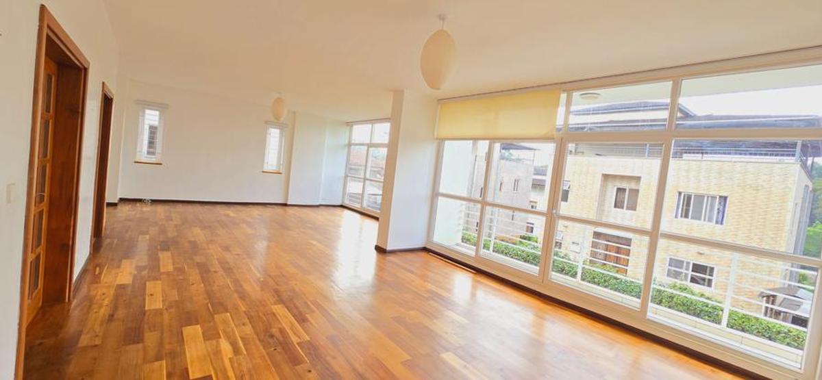 5 Bed Townhouse with En Suite in Lavington - 9