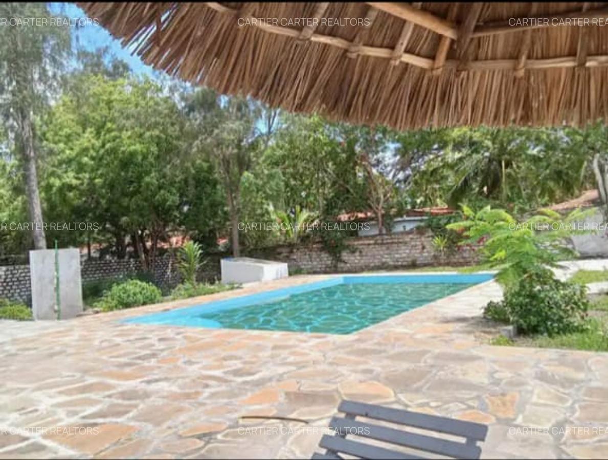 4 Bed House with En Suite in Watamu - 4