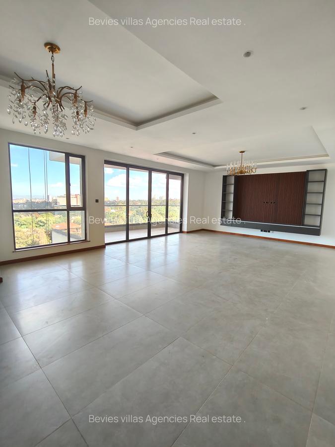 3 Bed Apartment with En Suite at Riverside - 14