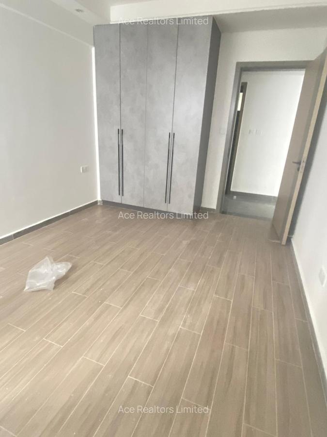 3 Bed Apartment with En Suite at Riverside - 8