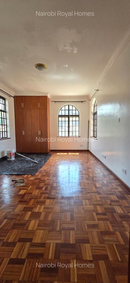 4 Bed Townhouse with En Suite at Lavington Green - 9
