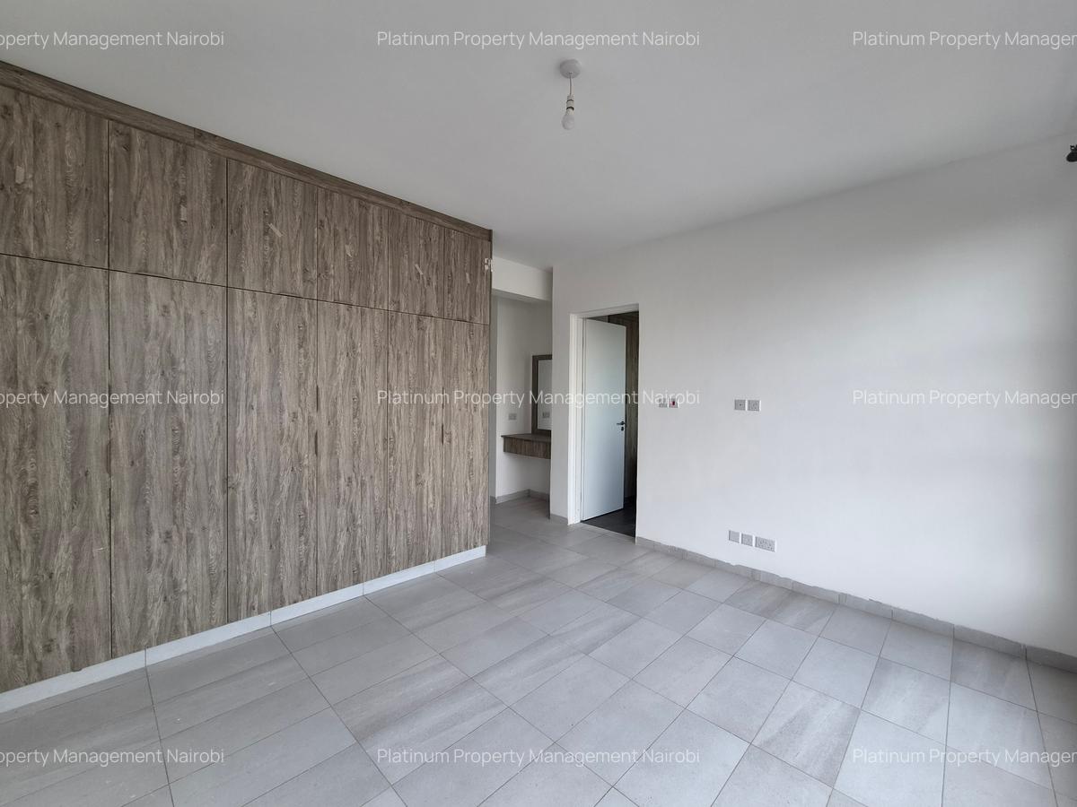 2 Bed Apartment with En Suite at Second Parklands - 16