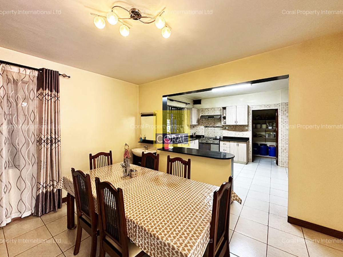 4 Bed Apartment with En Suite in Parklands - 4