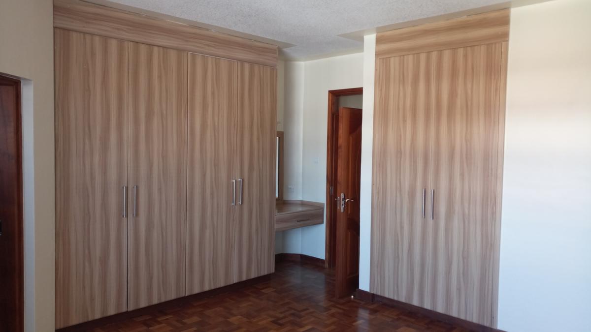 3 Bed Apartment with En Suite at Kilimani Estate Nairobi - 9