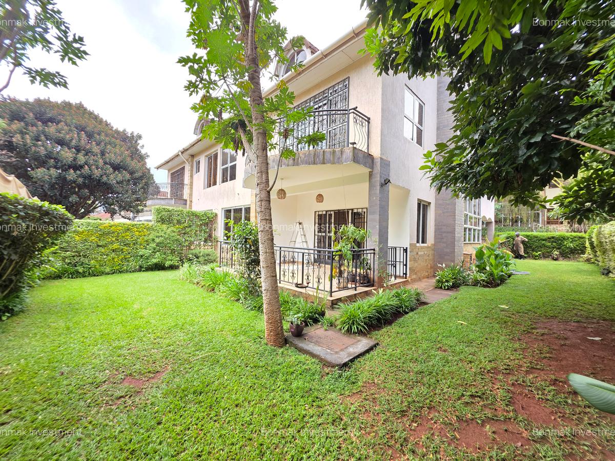 4 Bed Townhouse with En Suite at Kyuna - 5