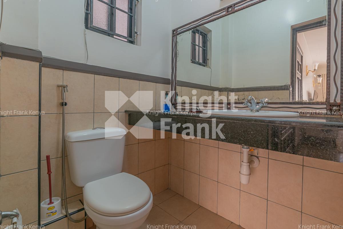 3 Bed Apartment with En Suite at Rhapta Road - 6