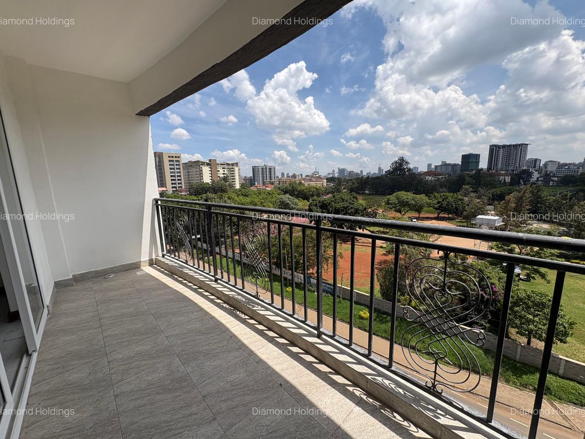 3 Bed Apartment with En Suite in Parklands - 2