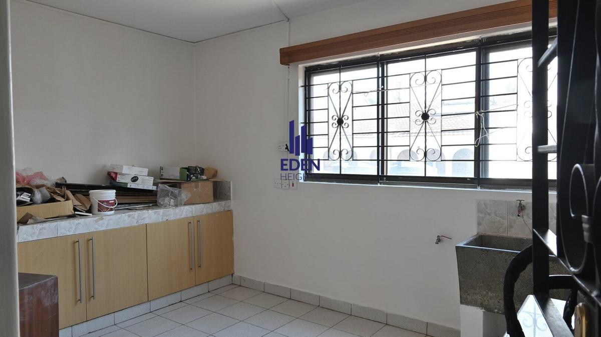 3 Bed Apartment with En Suite in Rhapta Road - 16