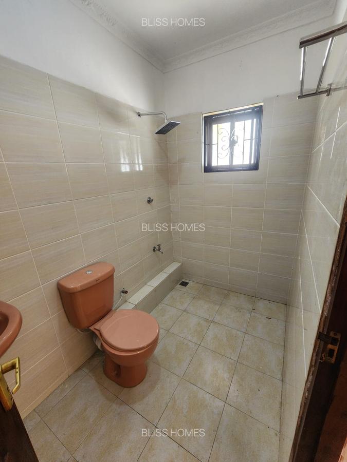 3 Bed House with En Suite at Majaoni - 16