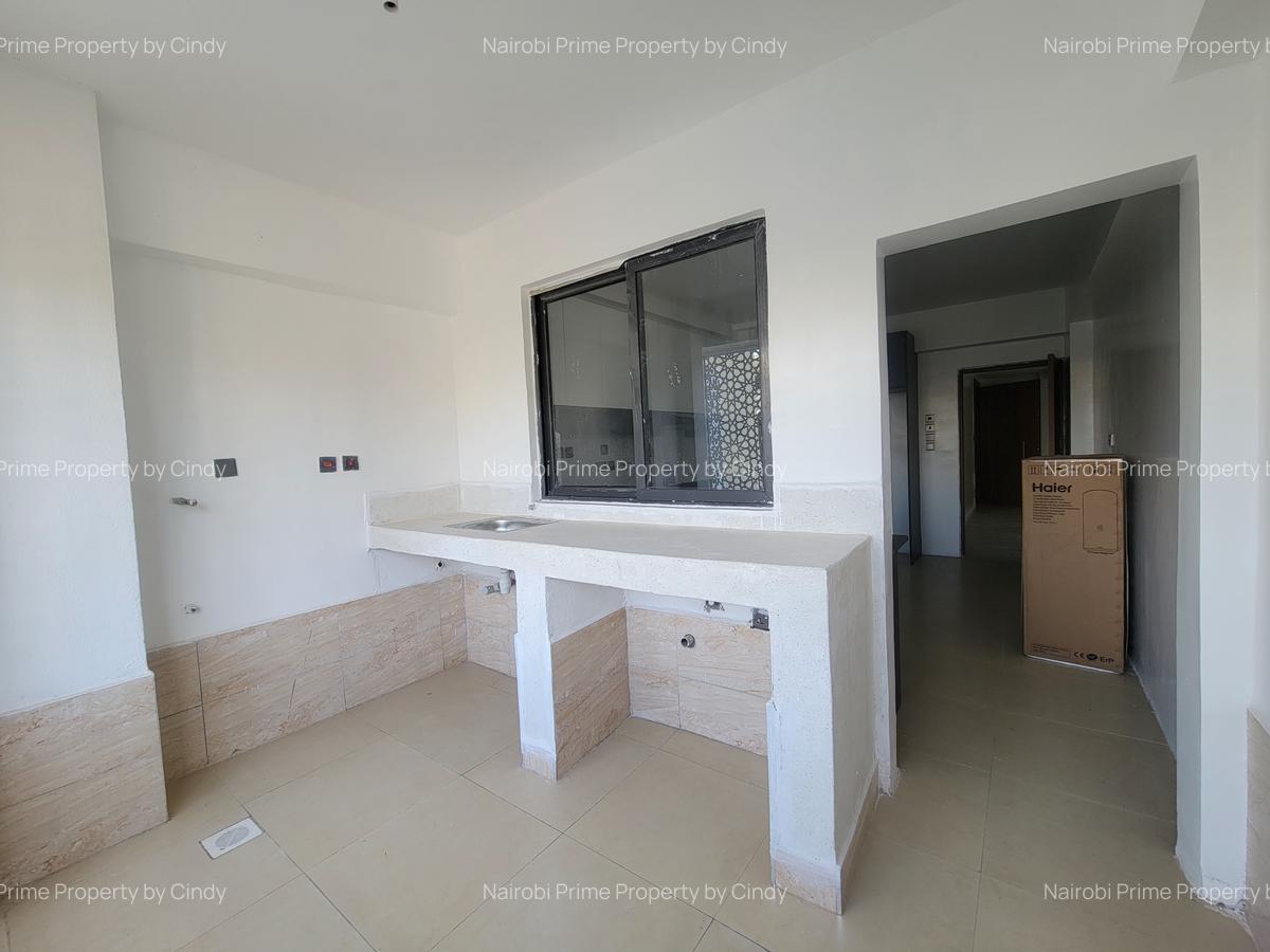 Serviced 5 Bed Apartment with En Suite at 3Rd Avenue - 2