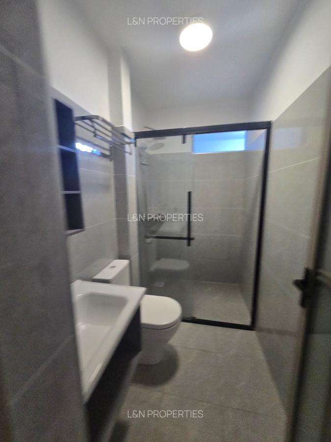 2 Bed Apartment with En Suite at Argwings Kodhek - 3