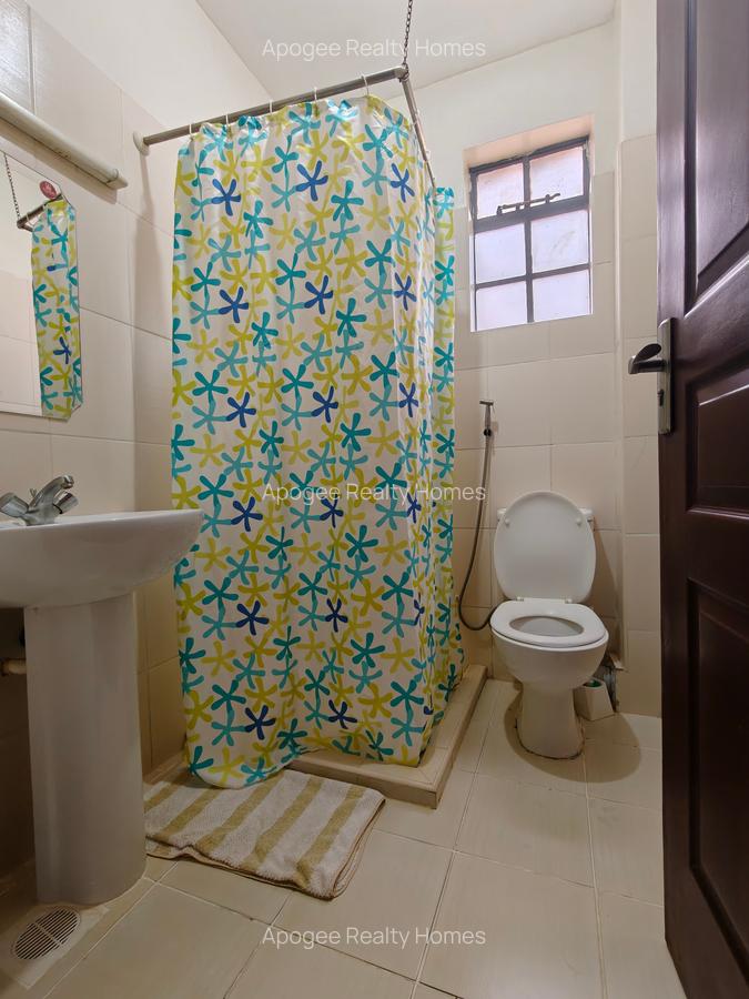 Serviced 2 Bed Apartment with En Suite at Fourways Junction Estate - 15