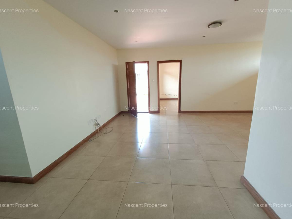 4 Bed House with En Suite in Runda - 8