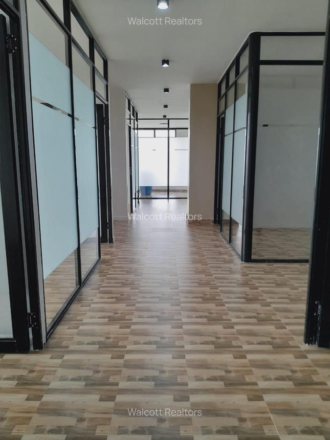 200 ft² Office with Service Charge Included at Adams Arcade - 4