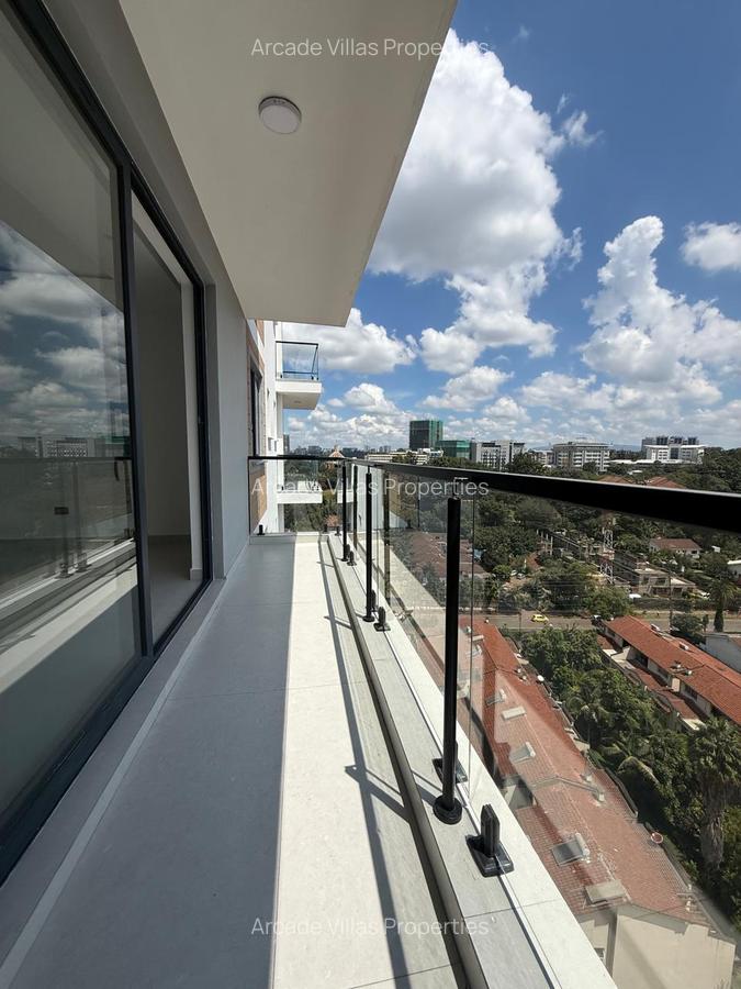 3 Bed Apartment with En Suite in Brookside - 2