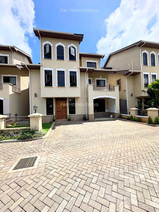 5 Bed Townhouse with En Suite at Lavington Green - 1