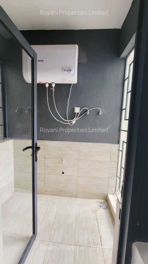 2 Bed Apartment with En Suite in Kilimani - 16