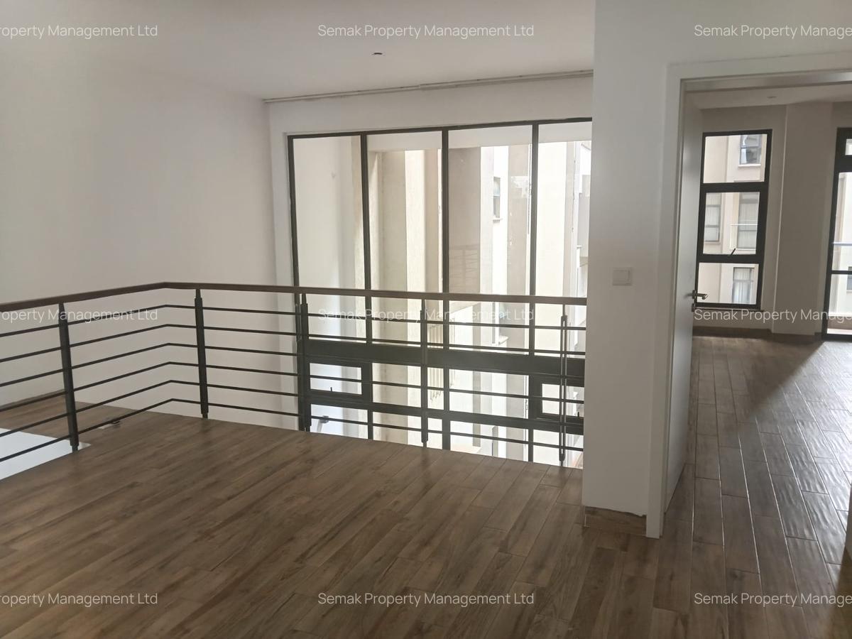 3 Bed Apartment with En Suite in Riverside - 12