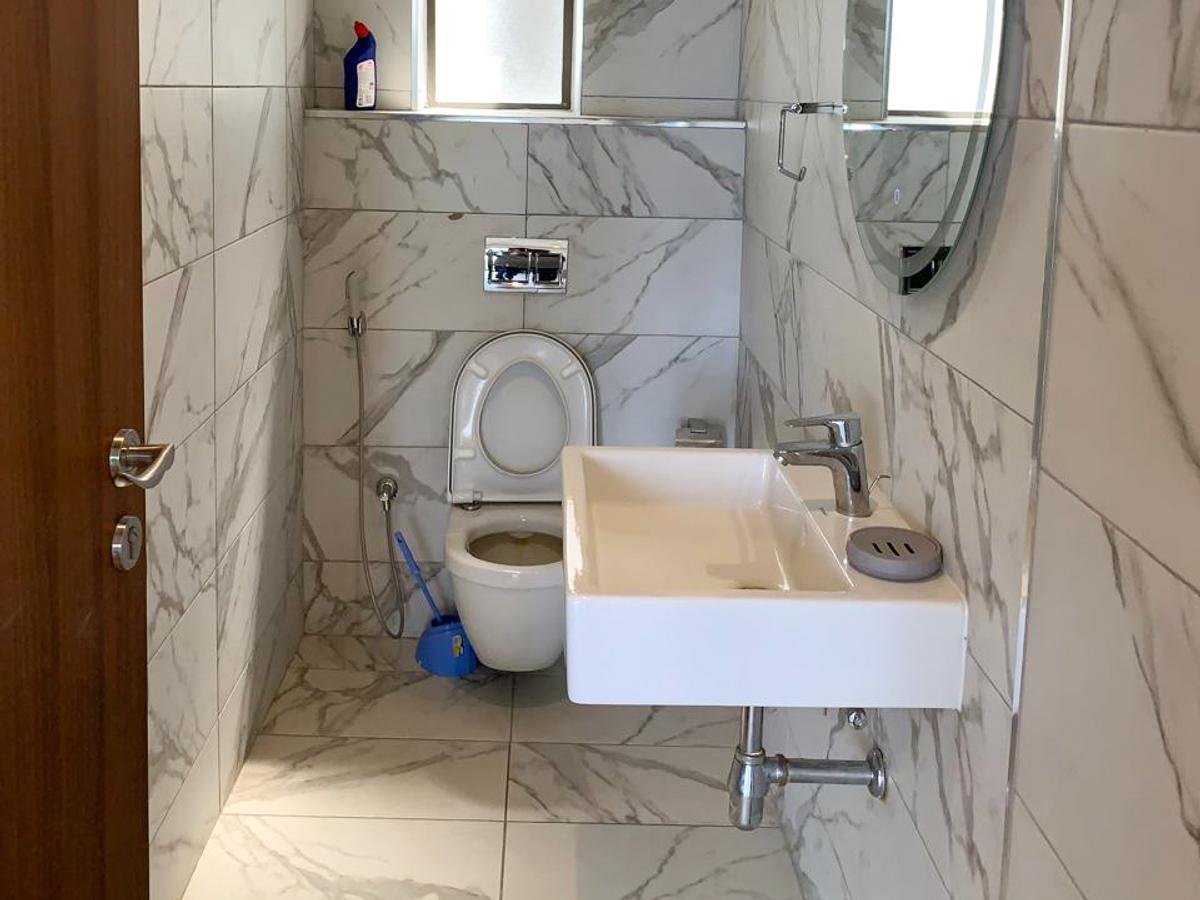 3 Bed Apartment with En Suite in Westlands Area - 11
