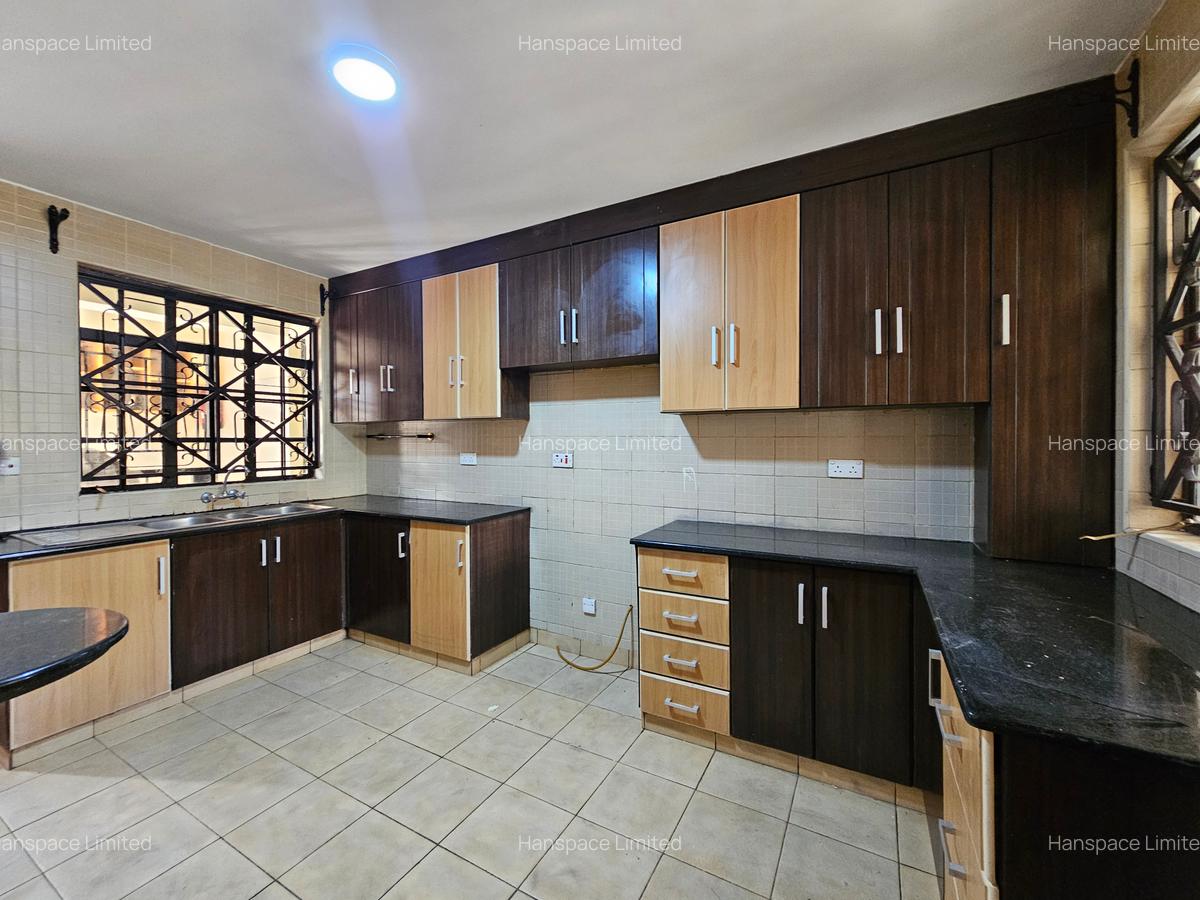 5 Bed Townhouse with En Suite in Kileleshwa - 2