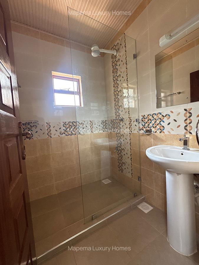 2 Bed House with En Suite at Bogani - 8
