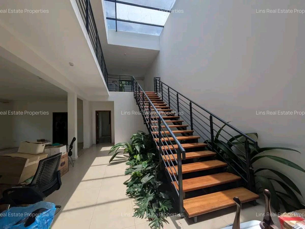 4 Bed Townhouse with En Suite in Runda - 3