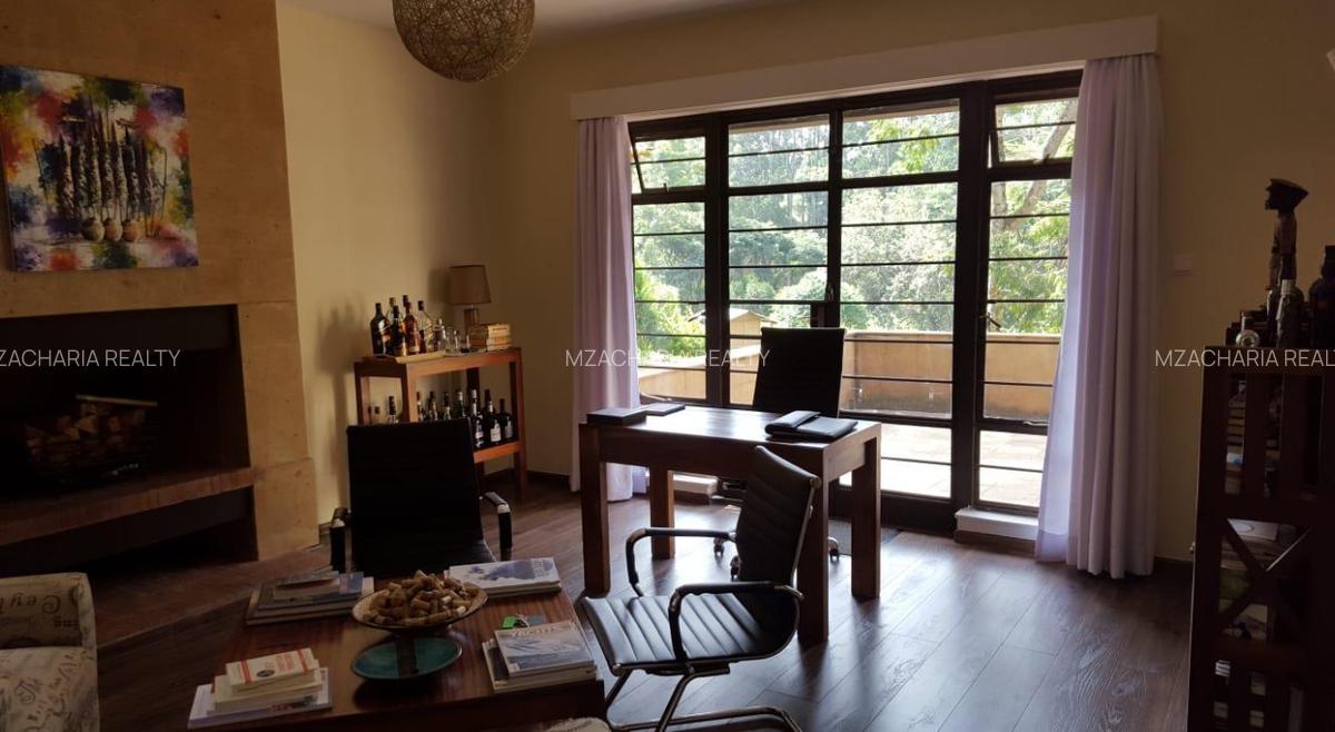 5 Bed Villa with En Suite in Rosslyn - 7